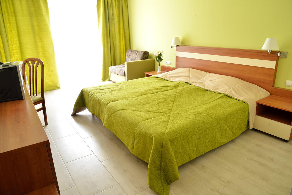 Glicinia Hotel Złote Piaski Pokój zdjęcie